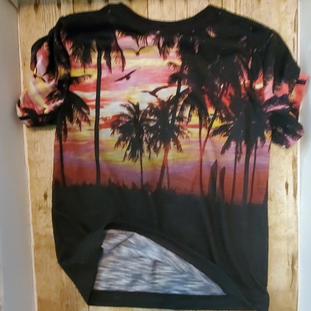 Shirt - Picture 5 of 6